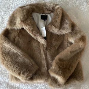 NWT Banana Republic faux fur tan jacket. Fully lined, bought from BR store! Sz M
